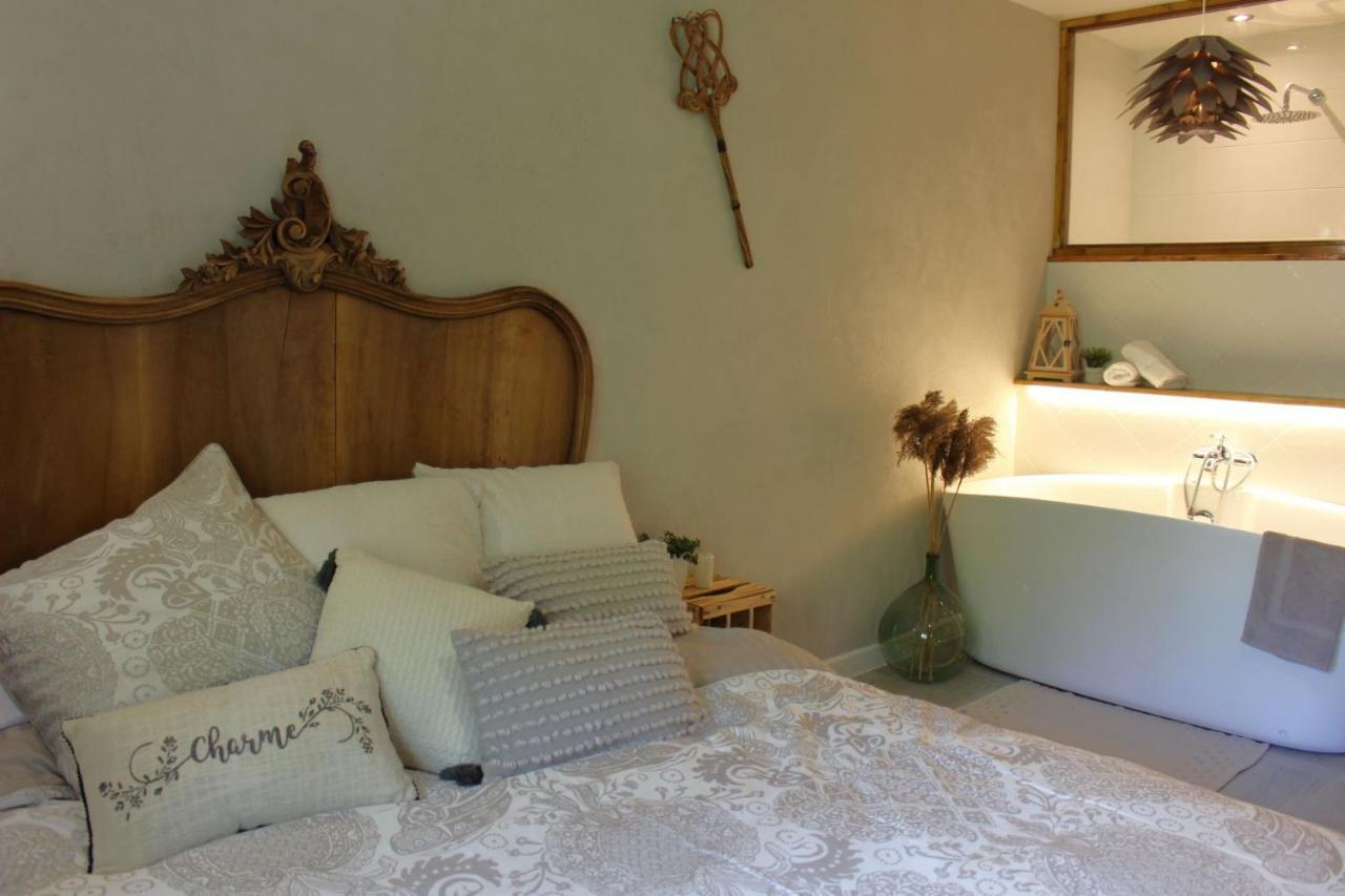 Le Petit Begou Bed & Breakfast Saint-Auban-d'Oze ภายนอก รูปภาพ