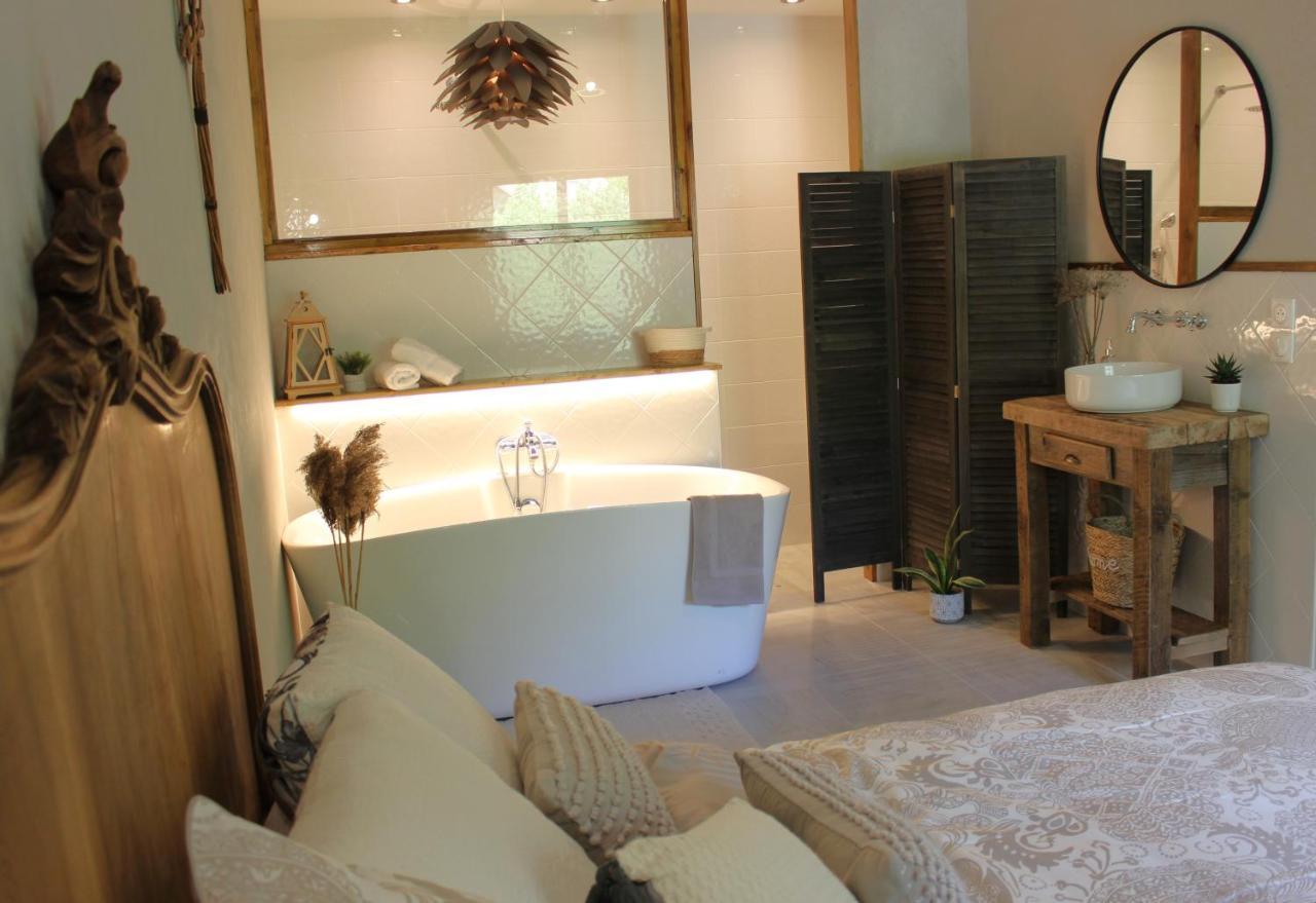 Le Petit Begou Bed & Breakfast Saint-Auban-d'Oze ภายนอก รูปภาพ