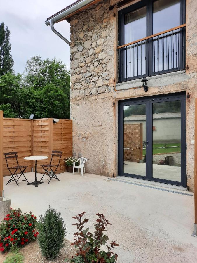 Le Petit Begou Bed & Breakfast Saint-Auban-d'Oze ภายนอก รูปภาพ