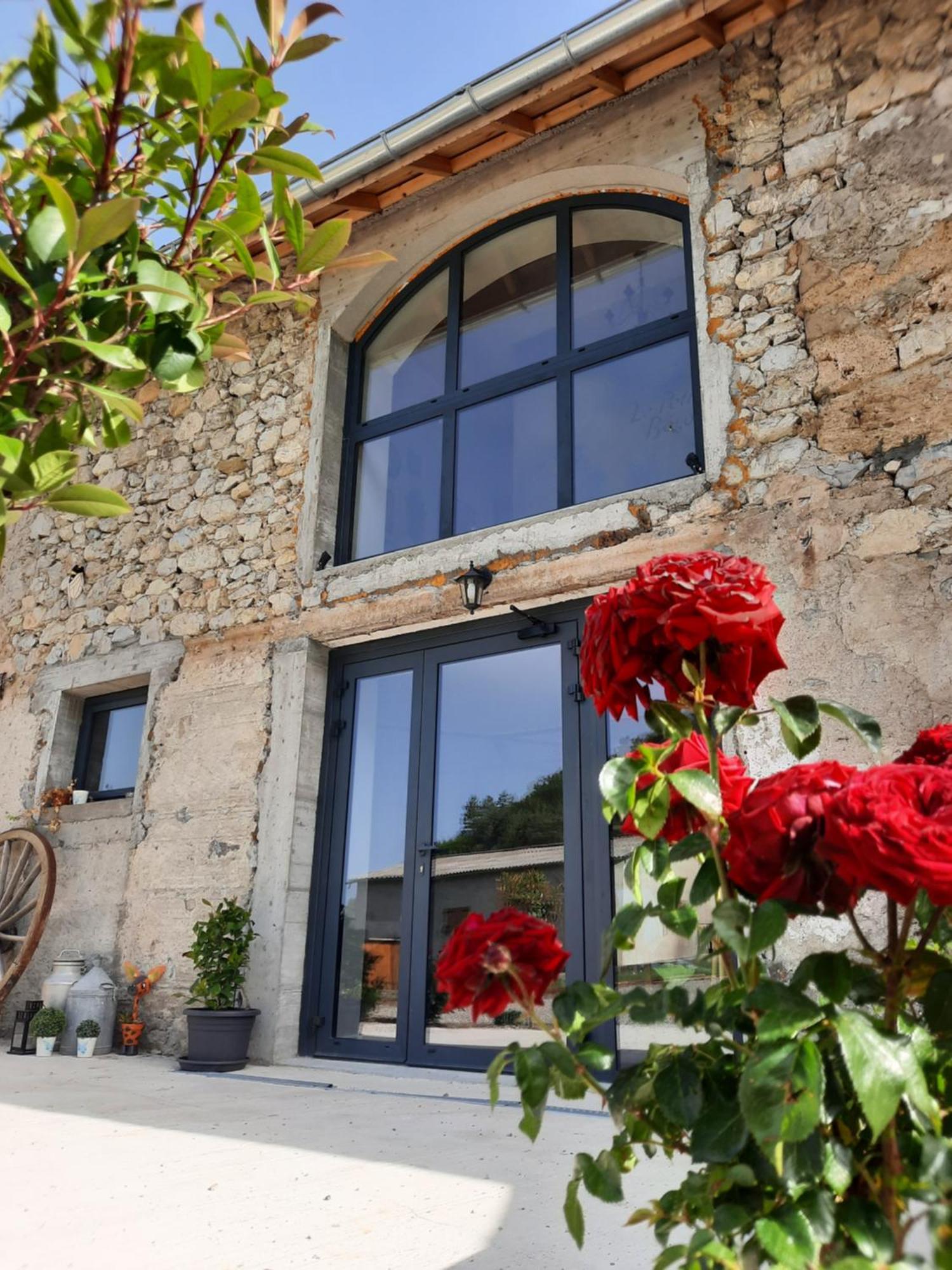 Le Petit Begou Bed & Breakfast Saint-Auban-d'Oze ภายนอก รูปภาพ